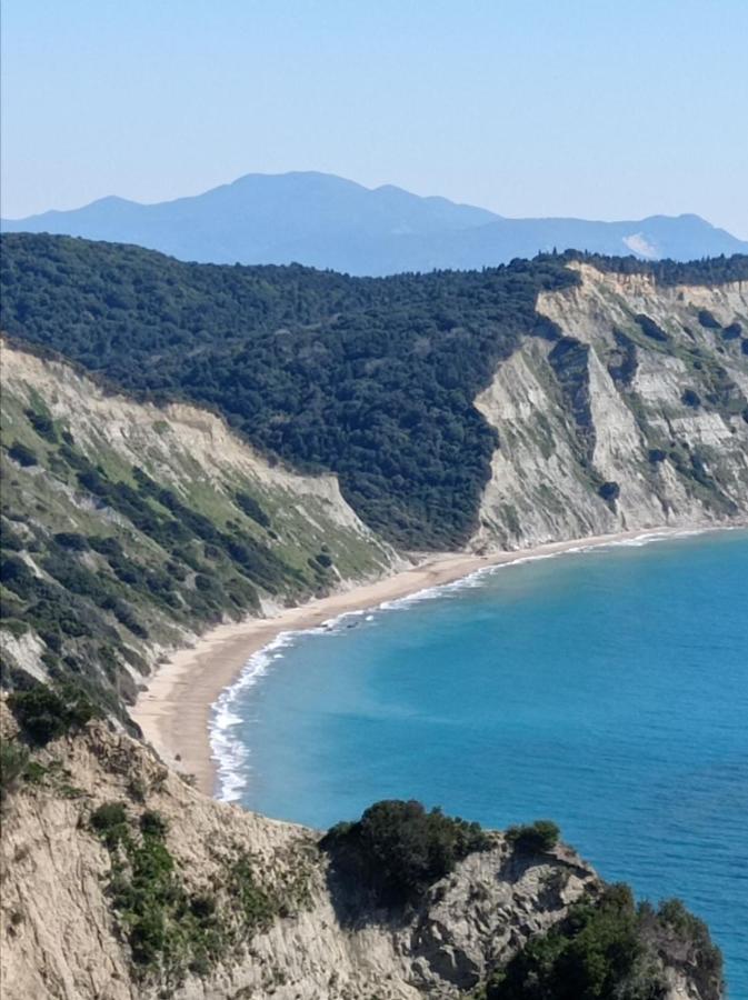 Hermes Kávos Esterno foto